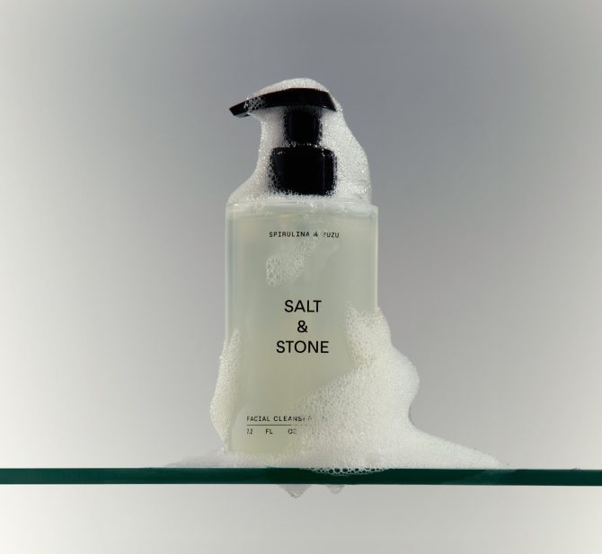 Spirulina & Yuzu Facial Cleanser - Image 5